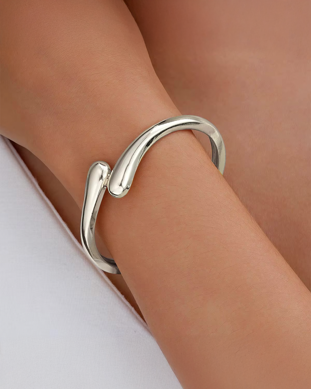 Chiara Metal Bracelet