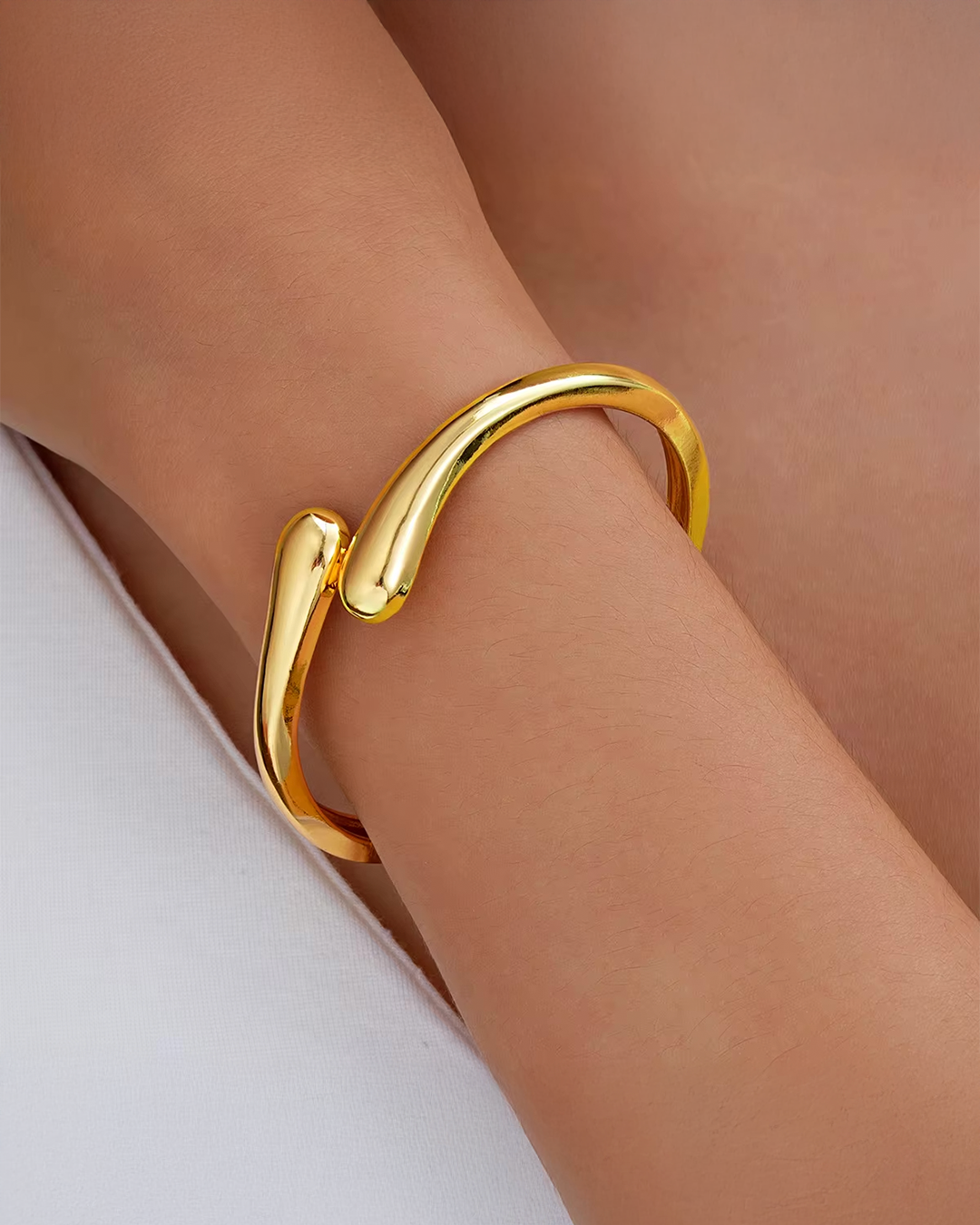 Chiara Metal Bracelet