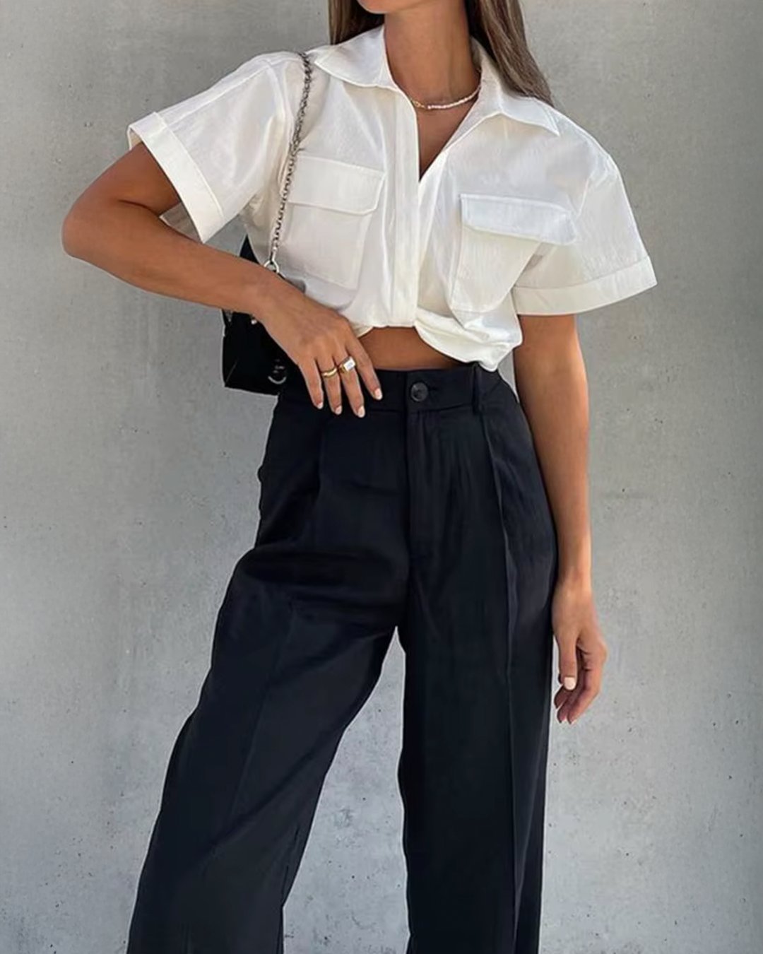 Tess - Chemise basique à poches torsadées