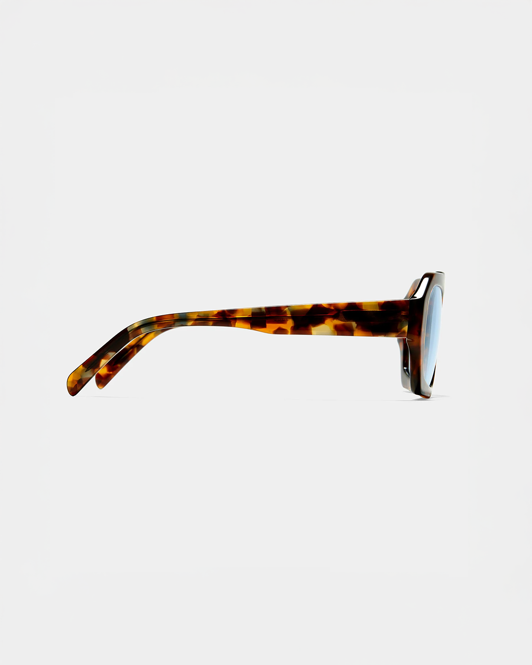 Suki Sunglasses - Tort/Sky